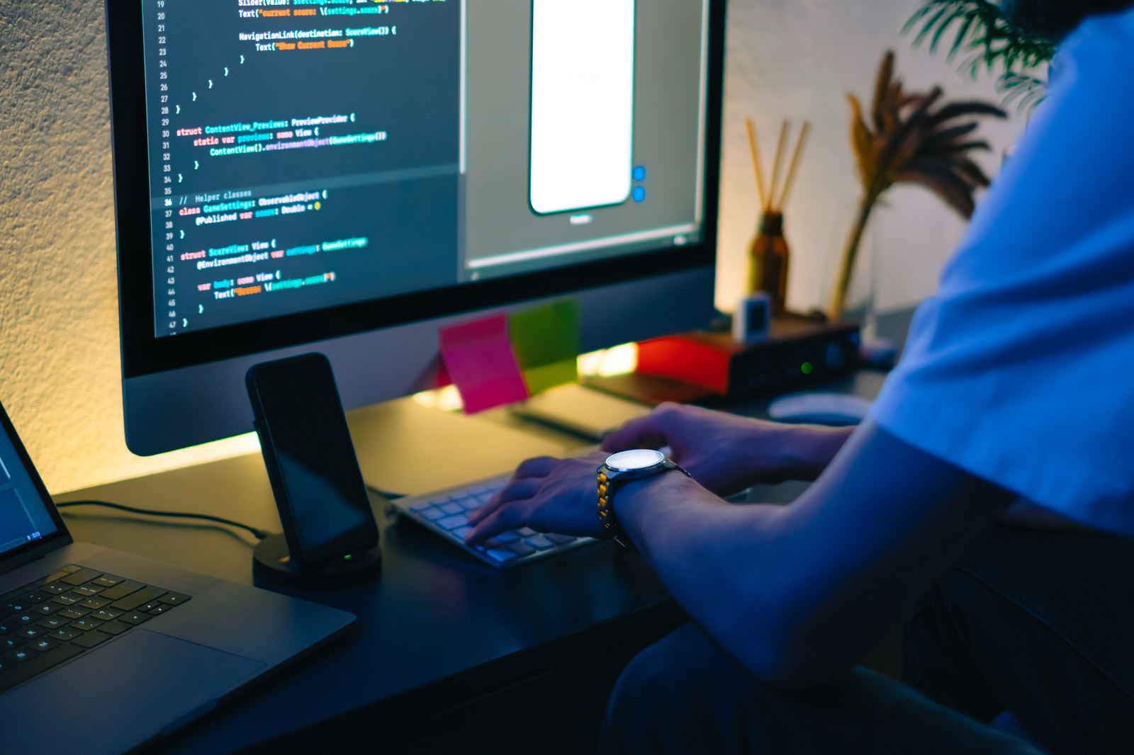 Écran affichant des conteneurs Docker et des configurations de déploiement d'infrastructure